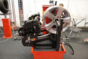 Стенд для правки дисков Премьер-Альфа-Т Стенд для правки дисков Премьер-Альфа-Т