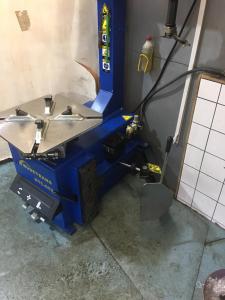 Стенд шиномонтажный полуавтомат для колес легковых автомобилей Rudetrans RTC-602 БУ