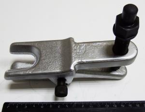 Съемник шаровых ножничного типа 20-50мм TA-B1011