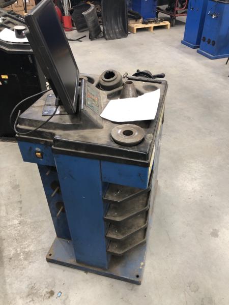 БУ  Балансировочный станок СТОРМ ЛС44